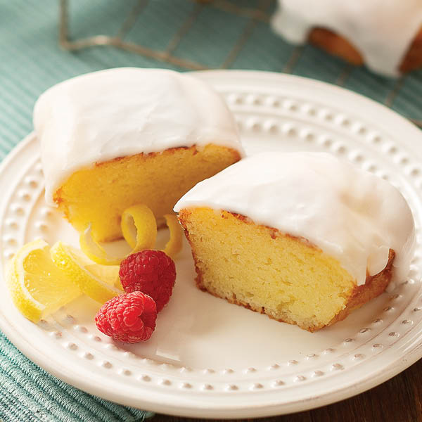 Mini Iced Lemon Cakes